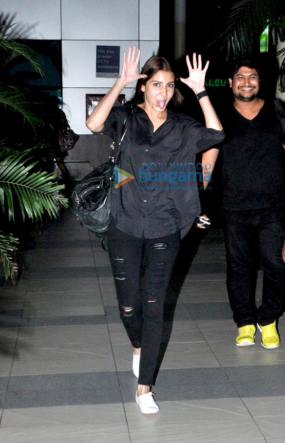 anushka sharma returns after shooting for phillauri in punjab 2