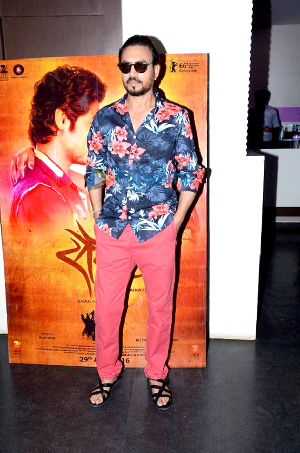 irrfan khan hosts the special screening of marathi film sairat 4