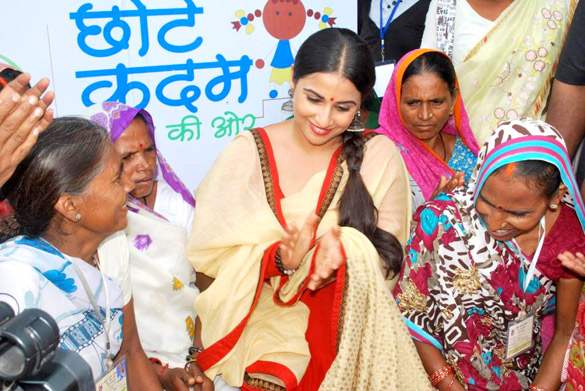 vidya balan at chhotte kadam pragati ki aur campaign 6