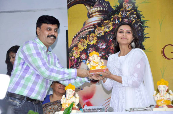 rani mukerji snapped at the times green ganesha event 5