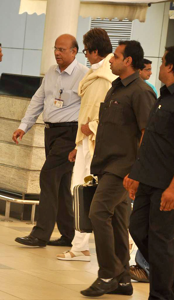 big b snapped at the airport 7