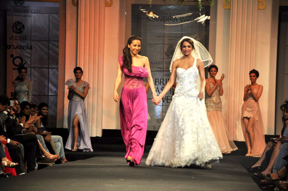 malaika arora walks the ramp at aamby valley india bridal fashion week 2012 2