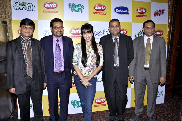 celebs grace the euro chips launch 6