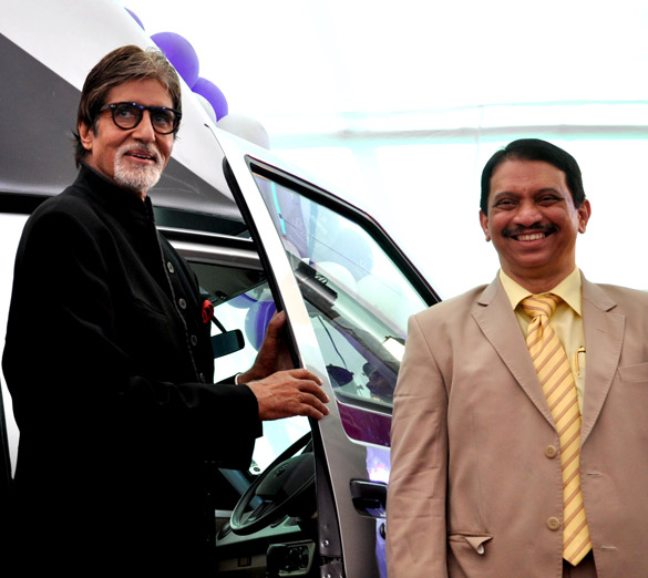 seven hills hospital launches amitabh bachchan mobile diabetic van 9