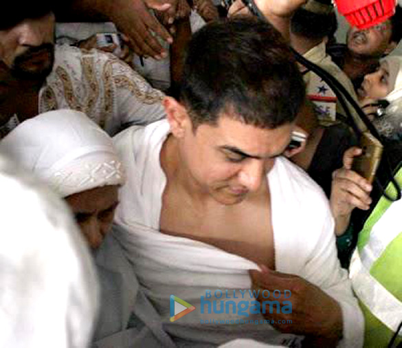 aamir khan spotted leaving for hajj 5