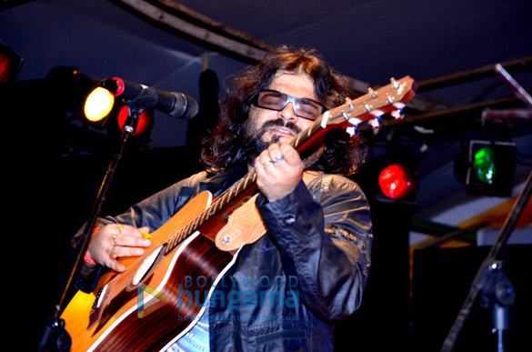 celebs visit north mumbais sarbojanin durga puja day 4 5