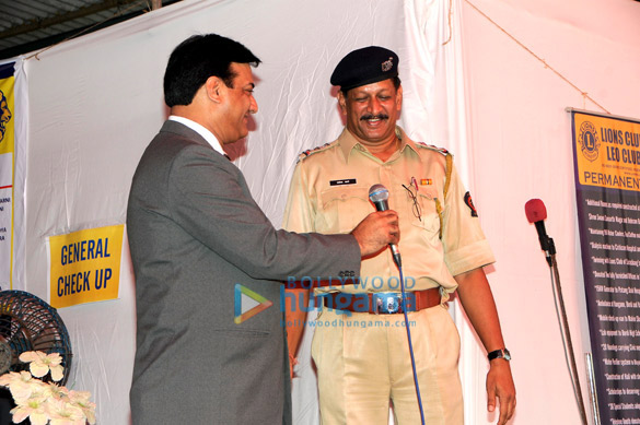 raju manwani organized mumbai police medi camp 6