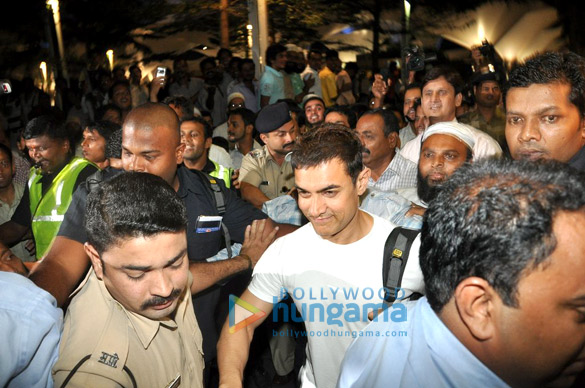 aamir khan arrives from hajj 4