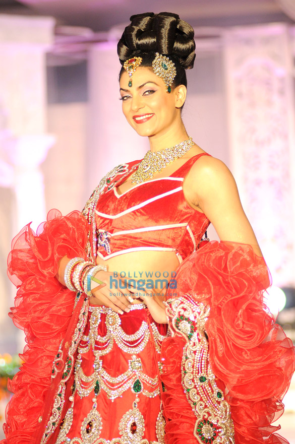 rohhit verma shilpa marigolds ignite fashion show 3