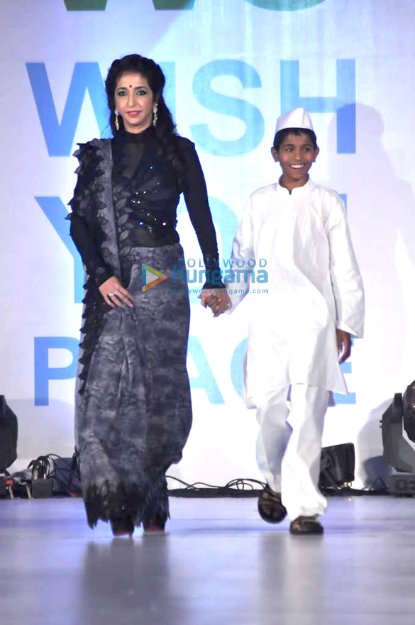 vivek sania others at the global peace fashion show by neeta lulla 14