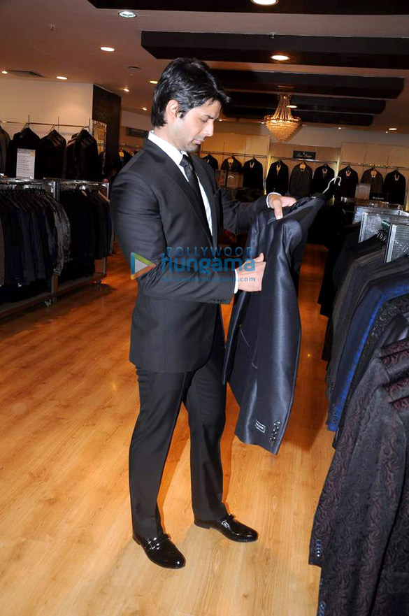 ameet m gaurr announced as the new face of shoppers stop 3