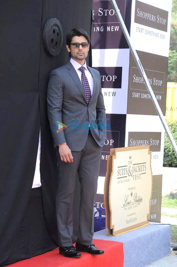 ameet m gaurr announced as the new face of shoppers stop 12