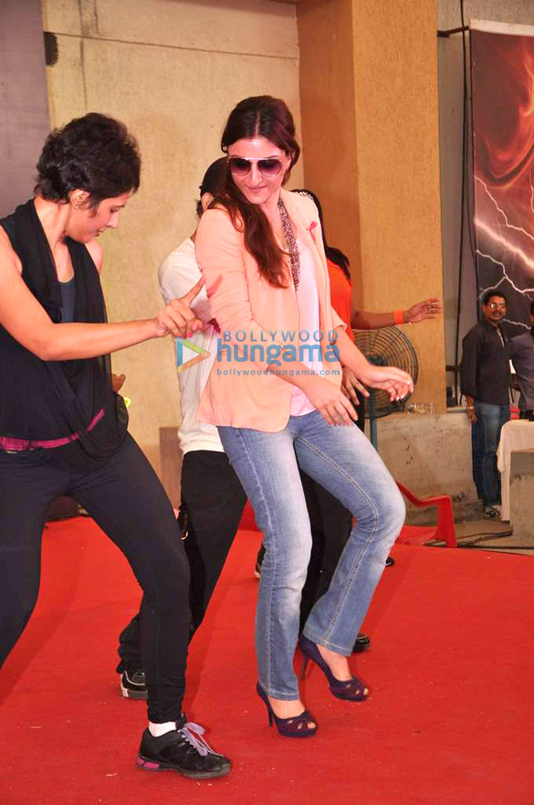 soha ali khan at pinkathon event 4