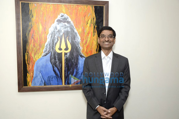 rati agnihotri at bharat tripathis art exhibition 11