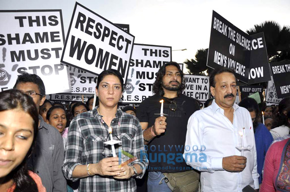 priya dutt leads protest for delhi rape incident 10
