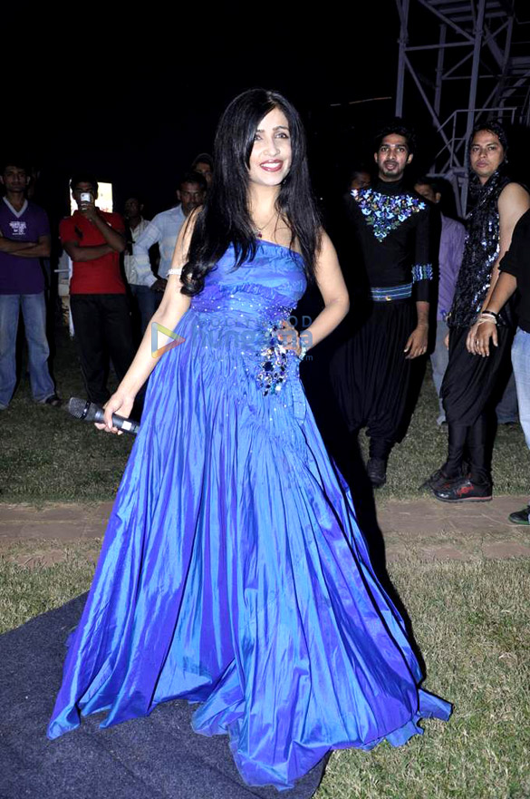 zarine vivek at gitanjali race 9