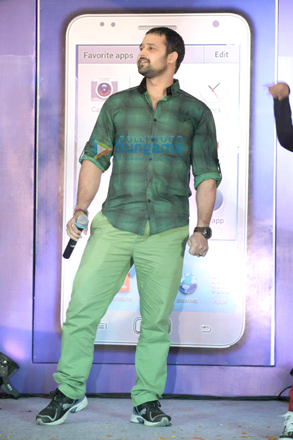 bhairavi goswami launches magicon mobiles 14