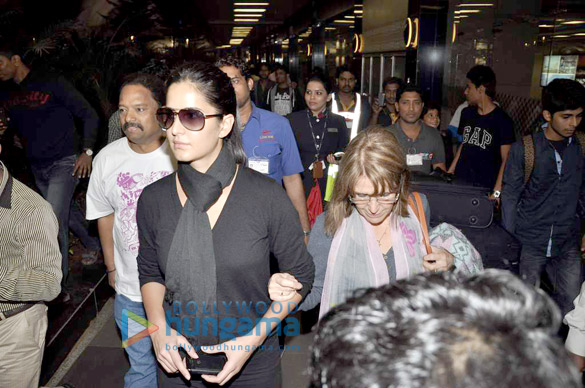 katrina snapped with her mom 4