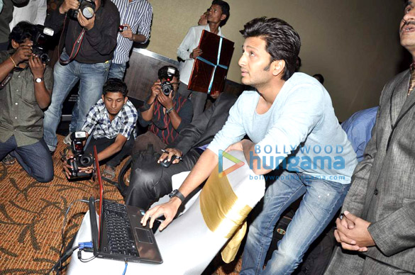 riteish deshmukh launches marathi film chhatrapati shivaji 5