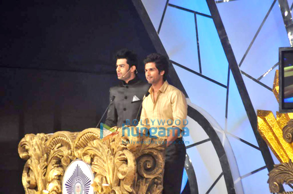 bollywood biggies at umang police show 2013 20