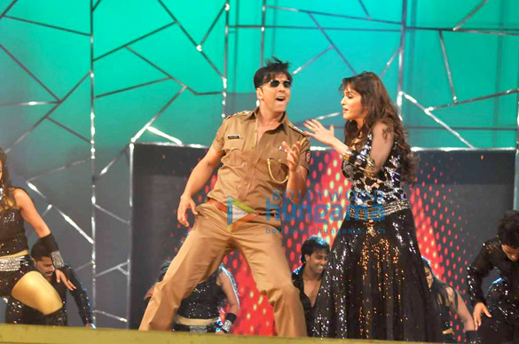 bollywood biggies at umang police show 2013 5