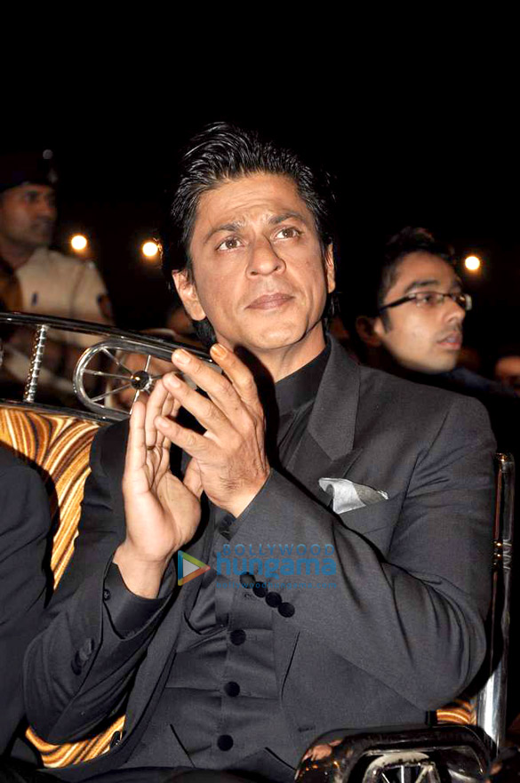 bollywood biggies at umang police show 2013 60