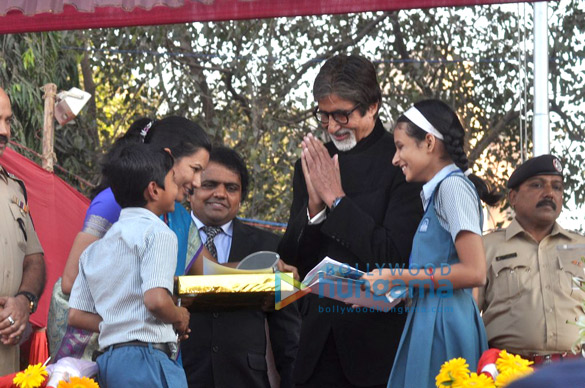 amitabh bachchan at thane polices show 4