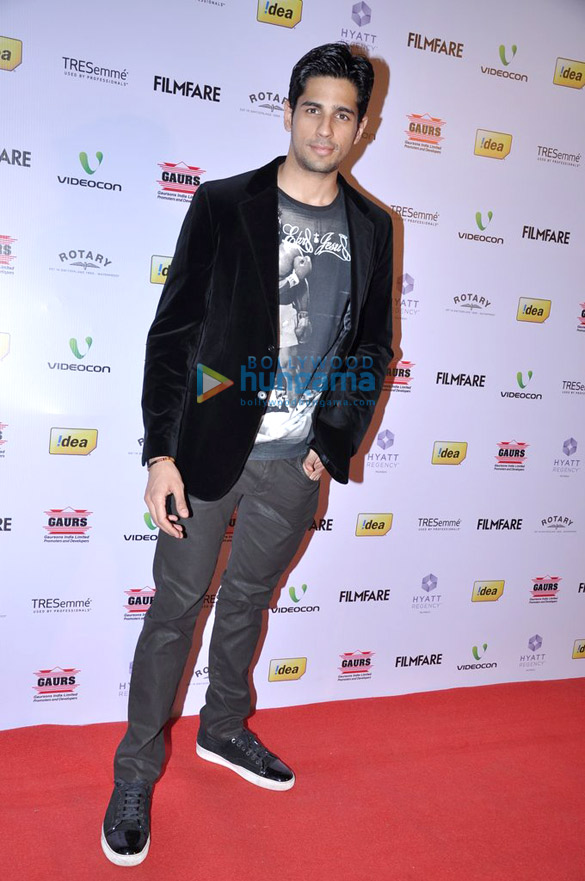 celebs grace the filmfares nomination bash 7