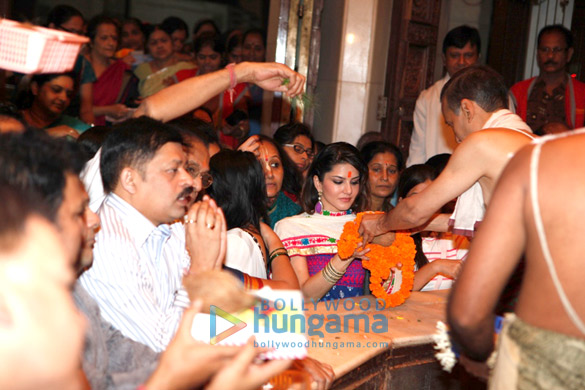 sunny leone visits siddhivinayak temple for ragini mms 2 3