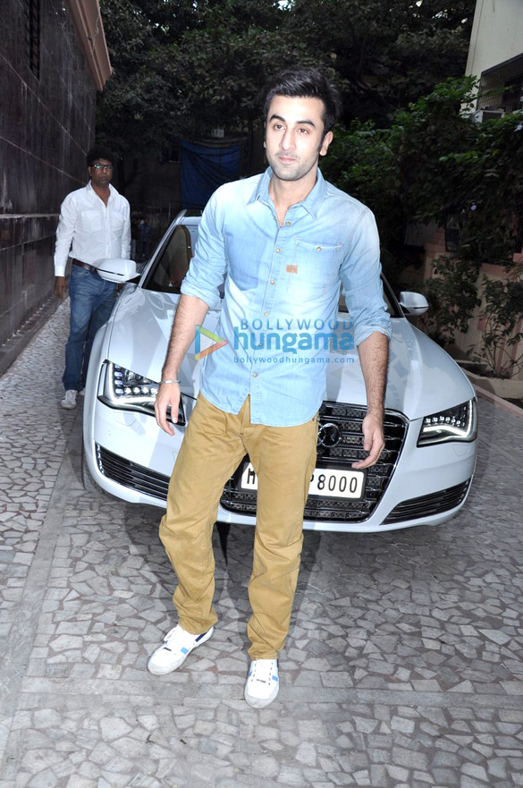 ranbir interacts with anupam kher at actor prepares 8