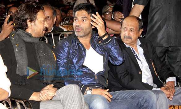 bollywood politicains came at closing of malad sports fiesta 4