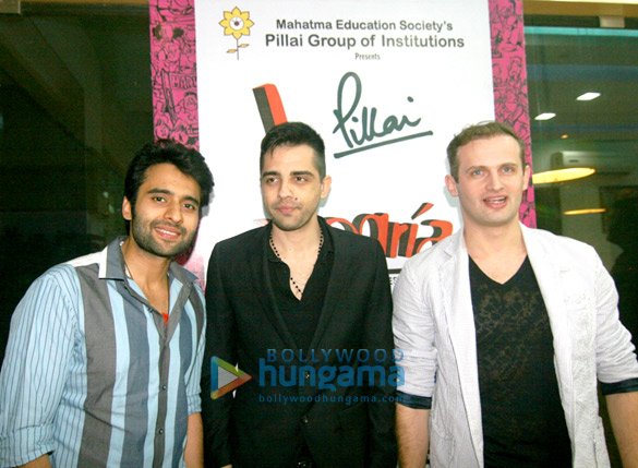 jackky bhagnani akcent perform at alegria festival in panvel 3
