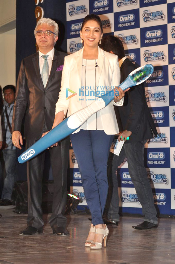 madhuri at oral b smile india movement 3 5