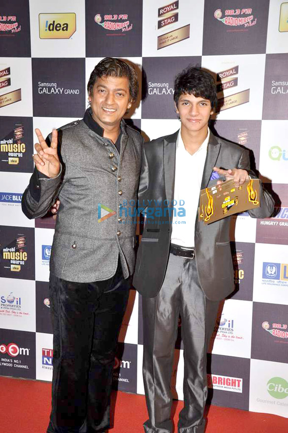 red carpet of mirchi music awards 25