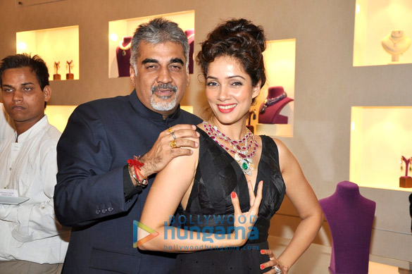 karisma at pradeep jethanis jet gems store launch 6