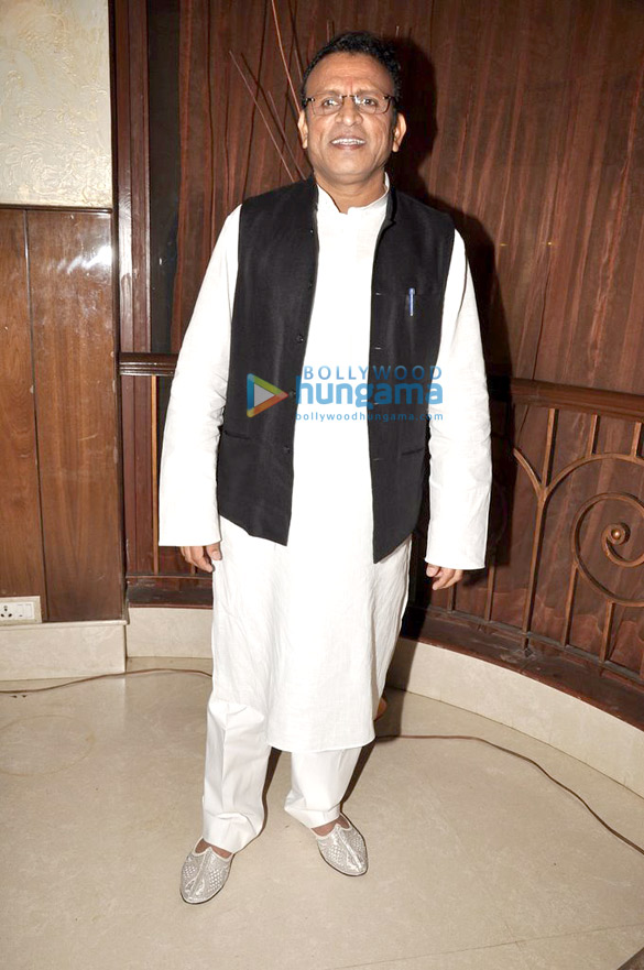 celebs at mushaira hosted by kapil sibal anu ranjan 22