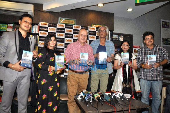 launch of meenakshi rainas book by leadstart publishing 2