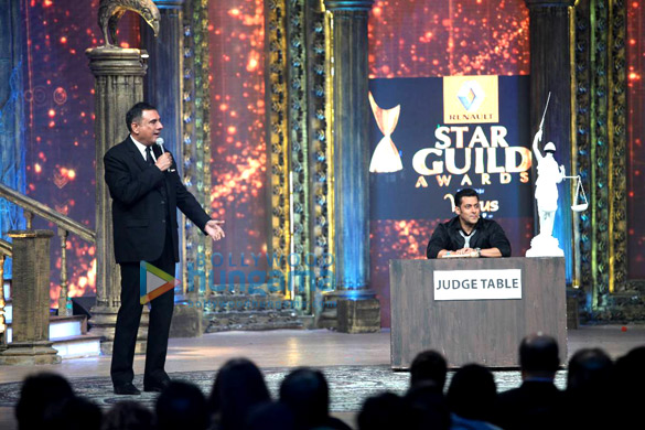 salman promotes jolly l l b with boman arshad at the star guild awards 2013 6