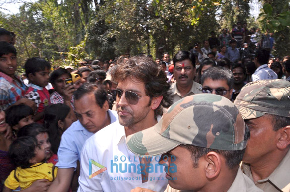 hrithik celebrates maha shivratri with his family 17