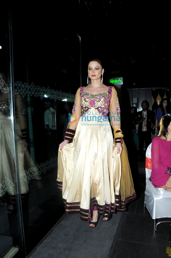 tia bajpai walks the ramp for bobby khandujas show 19