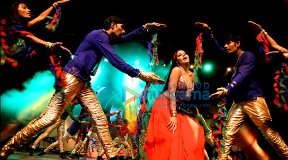 veena malik at the silk sakkath maga music launch 6