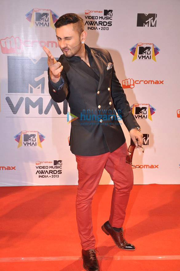 celebs at mtv video music awards india 2013 13