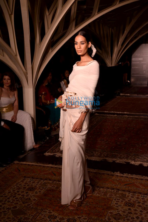 tarun tahilianis show for lakme fashion week 2013 7