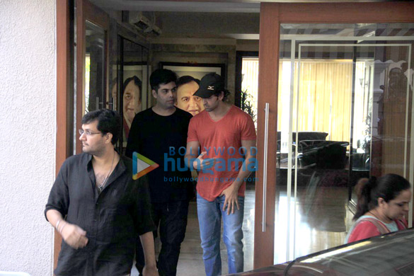 abhishek hrithik ajay visit sanjay dutts residence 2
