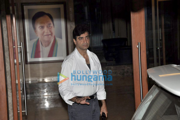 abhishek hrithik ajay visit sanjay dutts residence 6