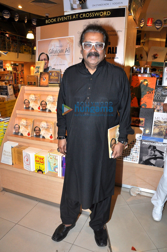 ghulam ali at the launch of his biography ghazal wizard ghulam ali 10
