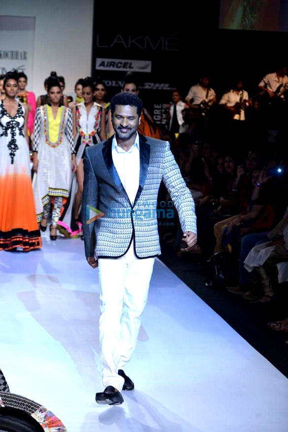 prabhu dheva shazahn walk the ramp for archana kochhar at lakme fashion week 2013 2
