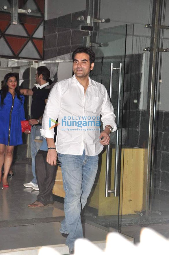 celebs at sanjay maheep kapoors private dinner 3