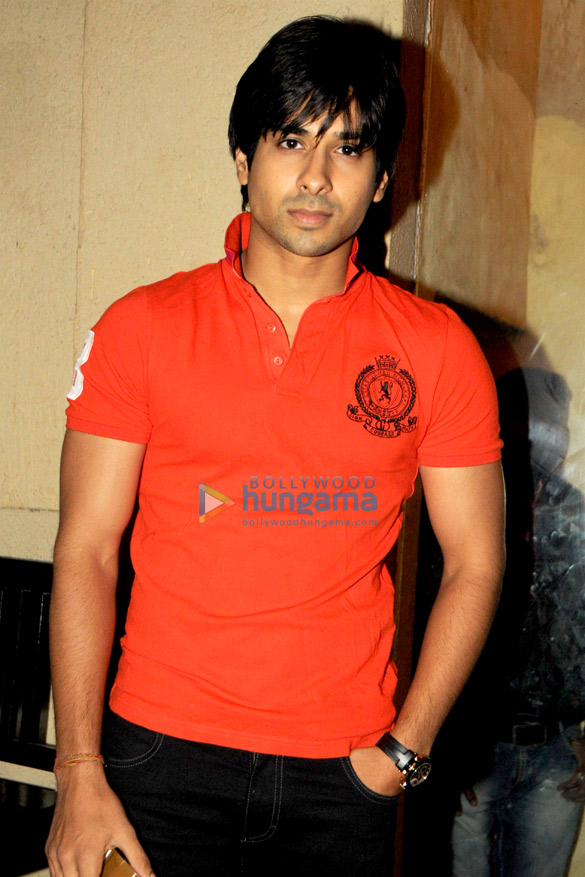 rohhit verma throws surprise birthday party for sister swati loomba 21
