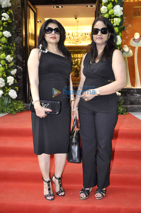 hrithik sushmita and others at farah khan alis store launch 22